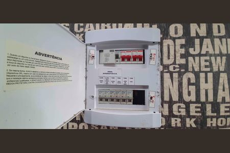 Apartamento à venda com 47m², 2 quartos e 1 vaga Apartamento à venda com 47m², 2 quartos e 1 vagaQuadro de Luz