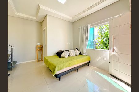 Casa para alugar com 120m², 3 quartos e 3 vagasSala de TV