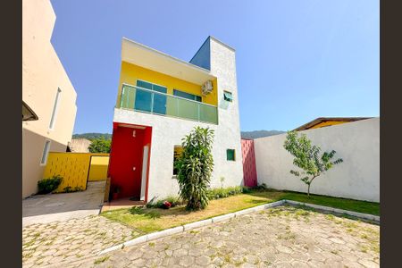 Casa para alugar com 120m², 3 quartos e 3 vagasFachada