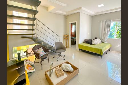 Casa para alugar com 120m², 3 quartos e 3 vagasSala de TV