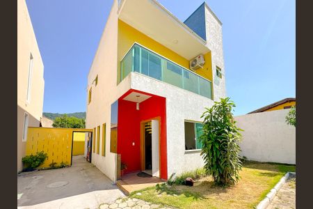 Casa para alugar com 120m², 3 quartos e 3 vagasFachada