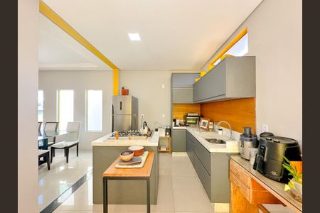 Casa para alugar com 120m², 3 quartos e 3 vagasCozinha