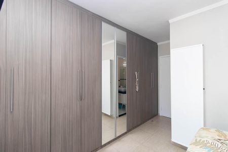 Casa à venda com 100m², 3 quartos e 2 vagasQuarto Suíte