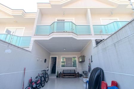 Casa à venda com 100m², 3 quartos e 2 vagasGaragem