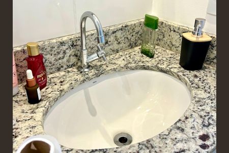 Apartamento à venda com 55m², 2 quartos e 1 vagaBanheiro da Suíte