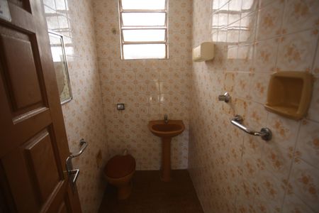 Casa à venda com 86m², 3 quartos e sem vagaBanheiro