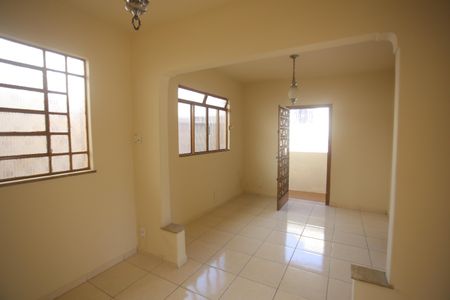 Sala de casa à venda com 3 quartos, 86m² em Carlos Prates, Belo Horizonte