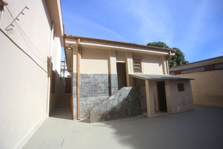Casa à venda com 86m², 3 quartos e sem vagaQuintal