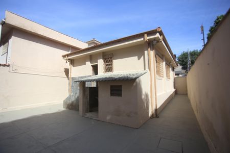 Casa à venda com 86m², 3 quartos e sem vagaQuintal