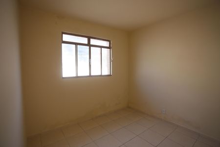 Quarto de casa à venda com 3 quartos, 86m² em Carlos Prates, Belo Horizonte