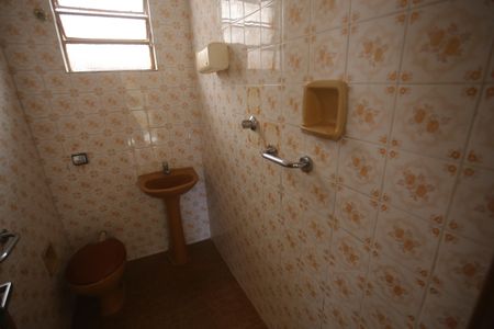 Casa à venda com 86m², 3 quartos e sem vagaBanheiro