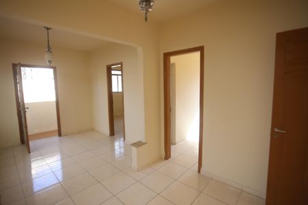 Sala de casa à venda com 3 quartos, 86m² em Carlos Prates, Belo Horizonte