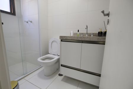 Apartamento à venda com 176m², 3 quartos e 2 vagasBanheiro da Suíte 1
