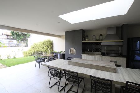 Apartamento à venda com 176m², 3 quartos e 2 vagasÁrea comum - Churrasqueira