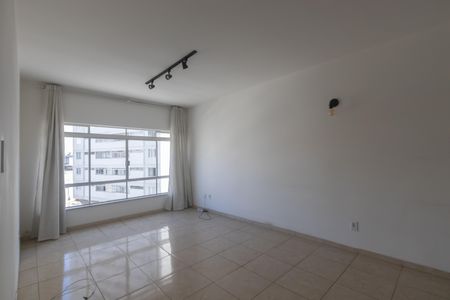 Apartamento para alugar com 86m², 3 quartos e sem vagaSala