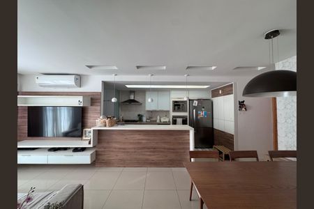 Apartamento à venda com 166m², 4 quartos e 2 vagasSala