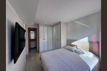 Apartamento à venda com 166m², 4 quartos e 2 vagasSuíte 1