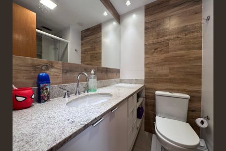Apartamento à venda com 166m², 4 quartos e 2 vagasBanheiro Social