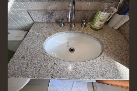 Apartamento à venda com 166m², 4 quartos e 2 vagasBanheiro da Suíte 2