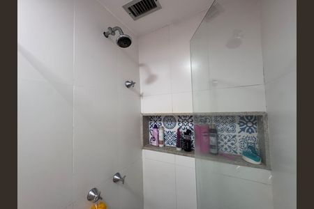 Apartamento à venda com 166m², 4 quartos e 2 vagasBanheiro da Suíte 1