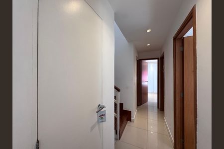 Apartamento à venda com 166m², 4 quartos e 2 vagasCorredor