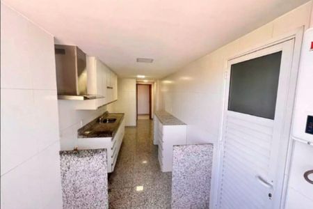 Apartamento à venda com 190m², 4 quartos e 2 vagasCozinha