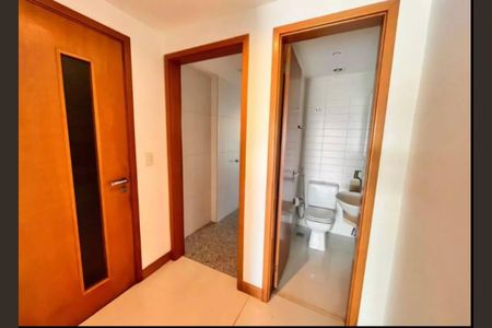 Apartamento à venda com 190m², 4 quartos e 2 vagasBanheiro