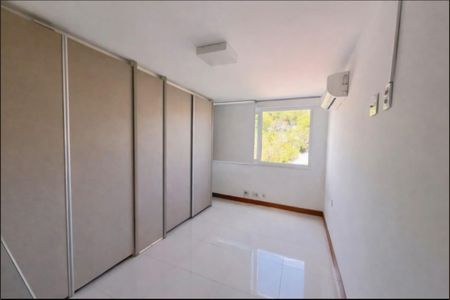 Apartamento à venda com 190m², 4 quartos e 2 vagasQuarto