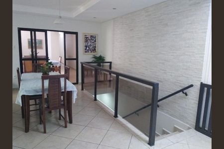 Casa à venda com 4 quartos, 281m² em Parque das Nações, Santo André