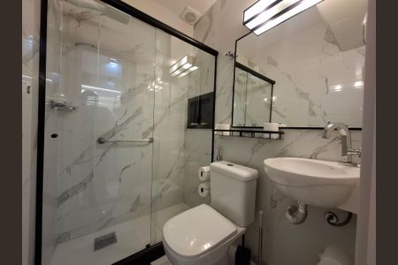 Apartamento à venda com 32m², 1 quarto e sem vagaBanheiro 