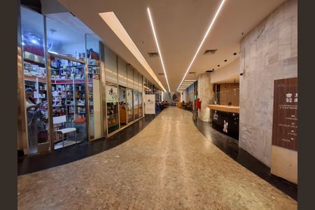 Apartamento à venda com 32m², 1 quarto e sem vagaHall do prédio 