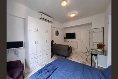 Apartamento à venda com 32m², 1 quarto e sem vagaSala/Quarto