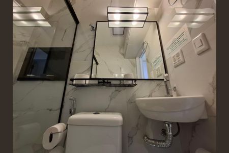 Apartamento à venda com 32m², 1 quarto e sem vagaBanheiro 