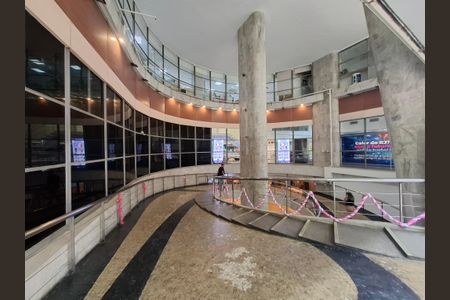 Apartamento à venda com 32m², 1 quarto e sem vagaHall do prédio 