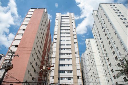 Apartamento à venda com 46m², 1 quarto e 1 vagaFachada