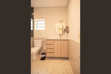 Casa à venda com 188m², 3 quartos e 4 vagasBanheiro
