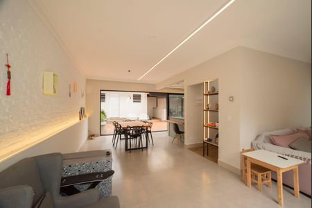 Casa à venda com 188m², 3 quartos e 4 vagasSala