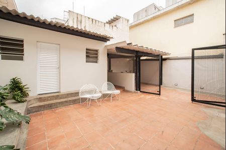 Casa à venda com 188m², 3 quartos e 4 vagasQuintal