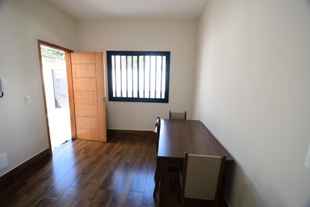 Sala de casa para alugar com 2 quartos, 60m² em Cidade Universitária, Campinas