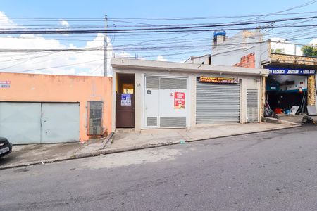 Casa para alugar com 70m², 2 quartos e sem vagaFachada