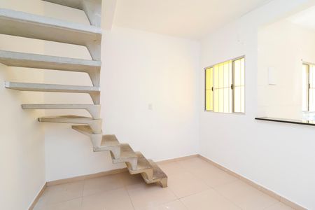 Sala de casa para alugar com 2 quartos, 70m² em Jardim dos Ypês (itaim Paulista), São Paulo
