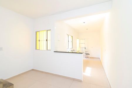 Sala de casa para alugar com 2 quartos, 70m² em Jardim dos Ypês (itaim Paulista), São Paulo