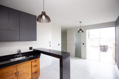 Apartamento para alugar com 155m², 2 quartos e 2 vagas Apartamento para alugar com 155m², 2 quartos e 2 vagasCozinha e Área de Serviço