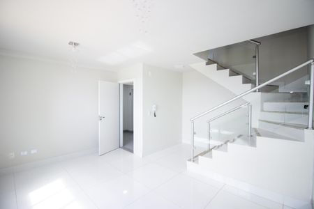 Apartamento para alugar com 155m², 2 quartos e 2 vagas Apartamento para alugar com 155m², 2 quartos e 2 vagasSala