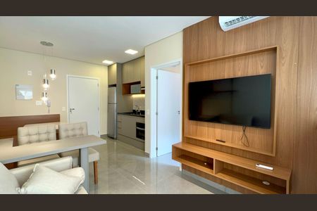 Sala de TV de apartamento para alugar com 1 quarto, 37m² em Sumaré, São Paulo