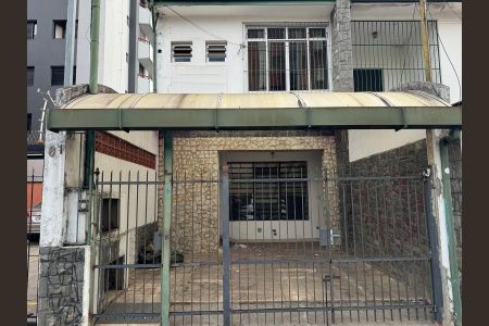 Casa para alugar com 325m², 3 quartos e 2 vagasFachada