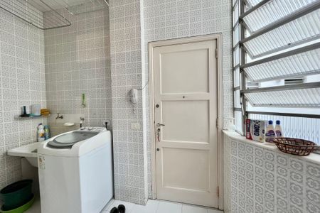 Apartamento à venda com 110m², 3 quartos e 1 vagaÁrea de Serviço