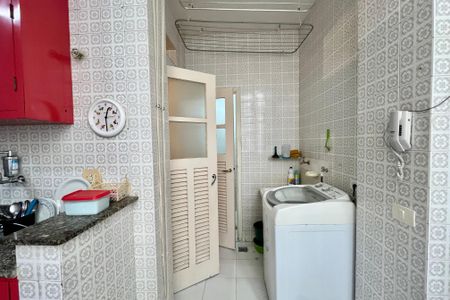 Apartamento à venda com 110m², 3 quartos e 1 vagaÁrea de Serviço