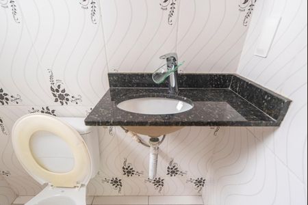 Casa de condomínio à venda com 120m², 3 quartos e 1 vagaLavabo