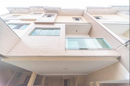 Casa de condomínio à venda com 120m², 3 quartos e 1 vagaGaragem